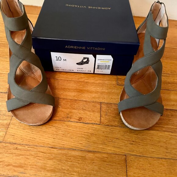 Adrienne Vittadini Olive Green Wedge Heel Sandals 10M New in Box - Picture 7 of 8